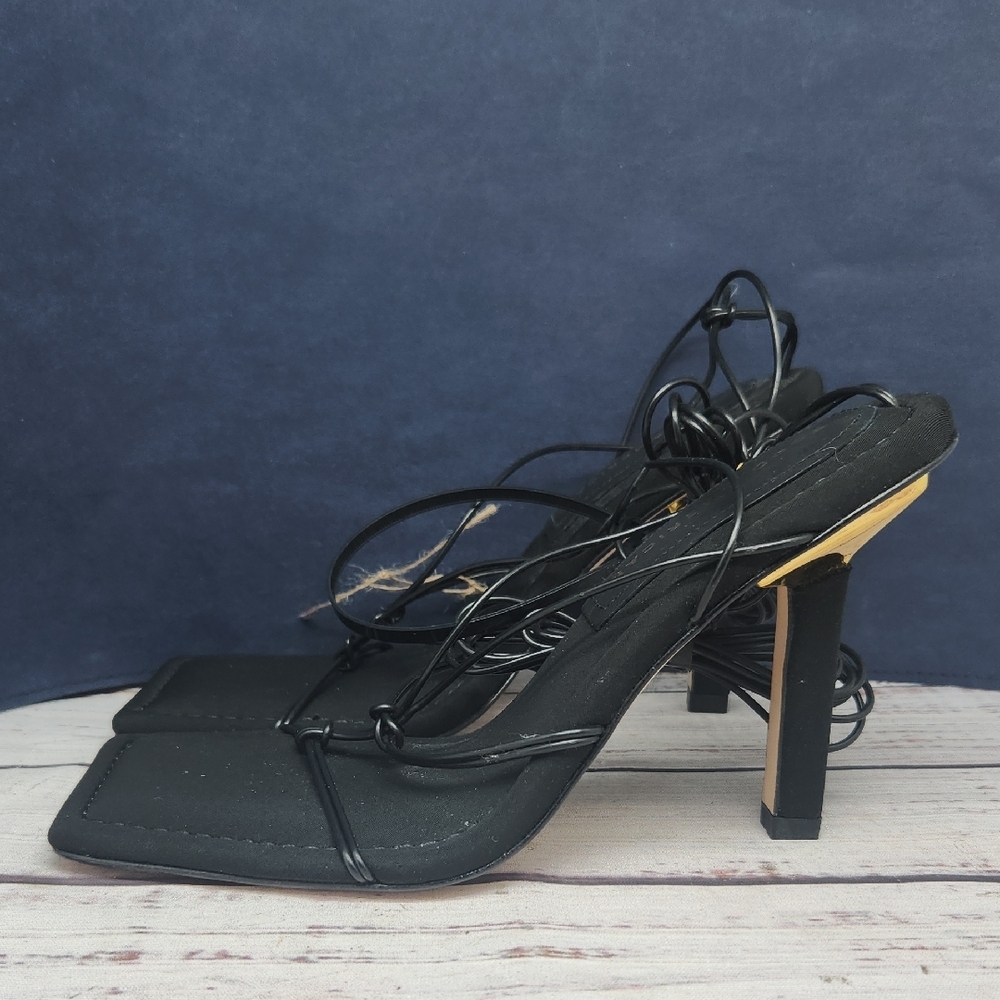 NWT Good American‎ Cage Slanted Sandals Neoprene Black Lace Up Heel Size 5 - Picture 9 of 15